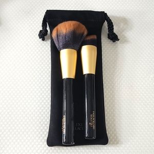 Makeup brushes